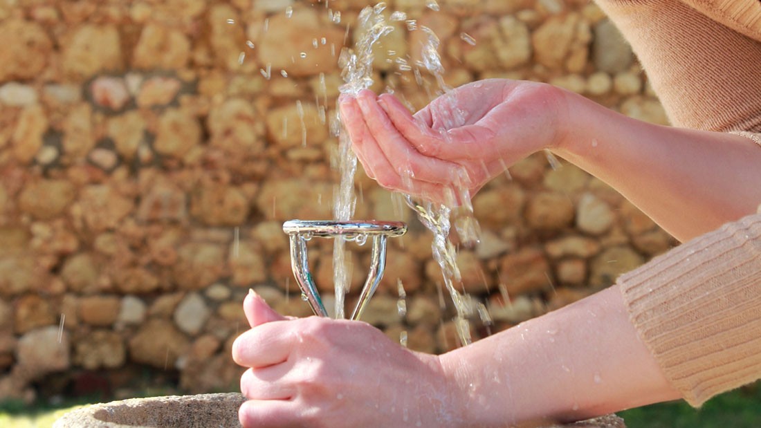 酒店和度假村中的饮用水供应 