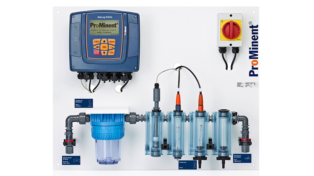 DULCOTROL 测量和控制系统（饮用水/食品和饮料工业）